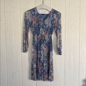 Chic Long Sleeve Floral Dress in Blue